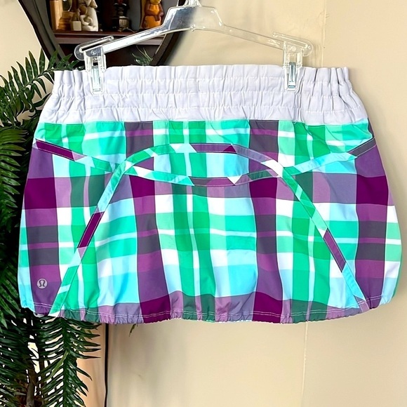 Lululemon Foxy Plaid Tracker Skort Short Green Purple RARE HTF Size 8 Activewear - Picture 3 of 16